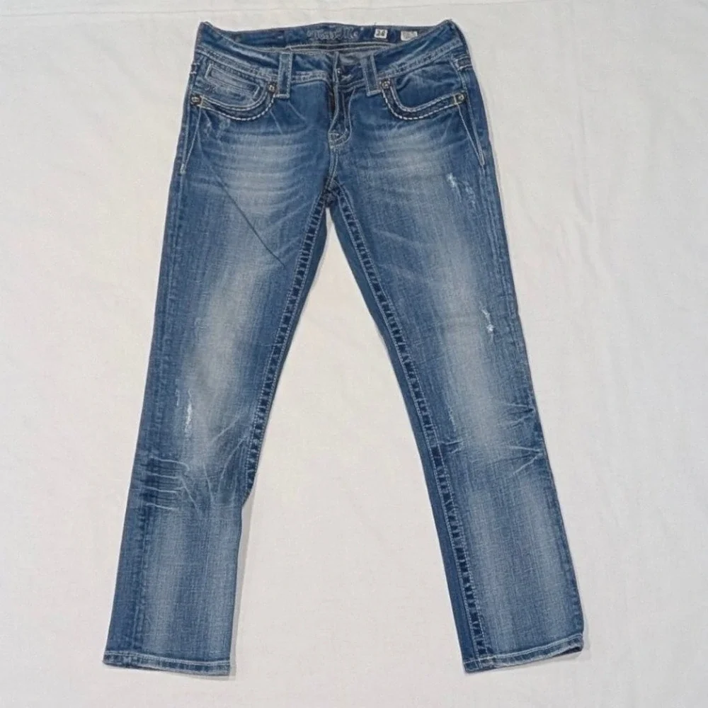 Miss Me Clayton Cropped Jeans Fleur De Lis Rhinestone Denim JE5347C2 Size 28